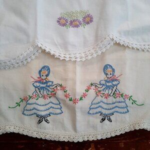 Vtg Embroidered Cotton Pillowcases Mismatch Set Crochet Edge Handmade
